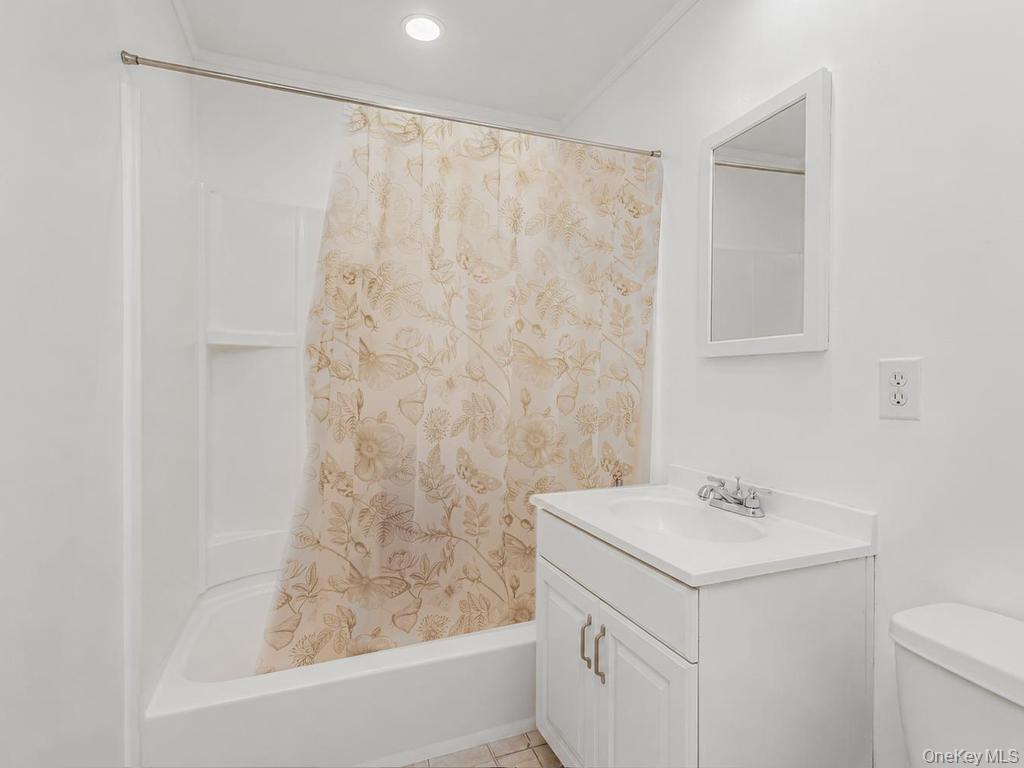206-208 Balcom Avenue – For Sale photo 6