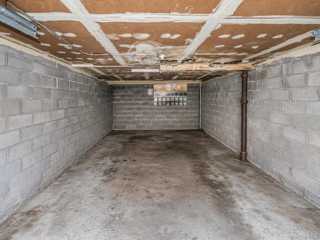 206-208 Balcom Avenue – For Sale photo 17