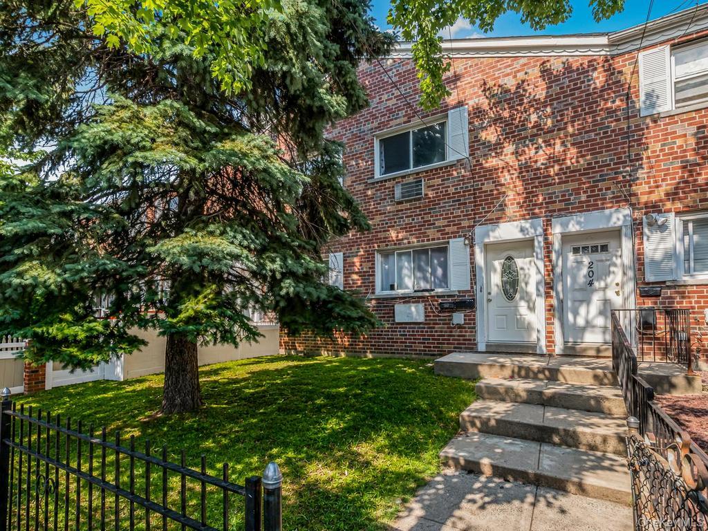 206-208 Balcom Avenue – For Sale