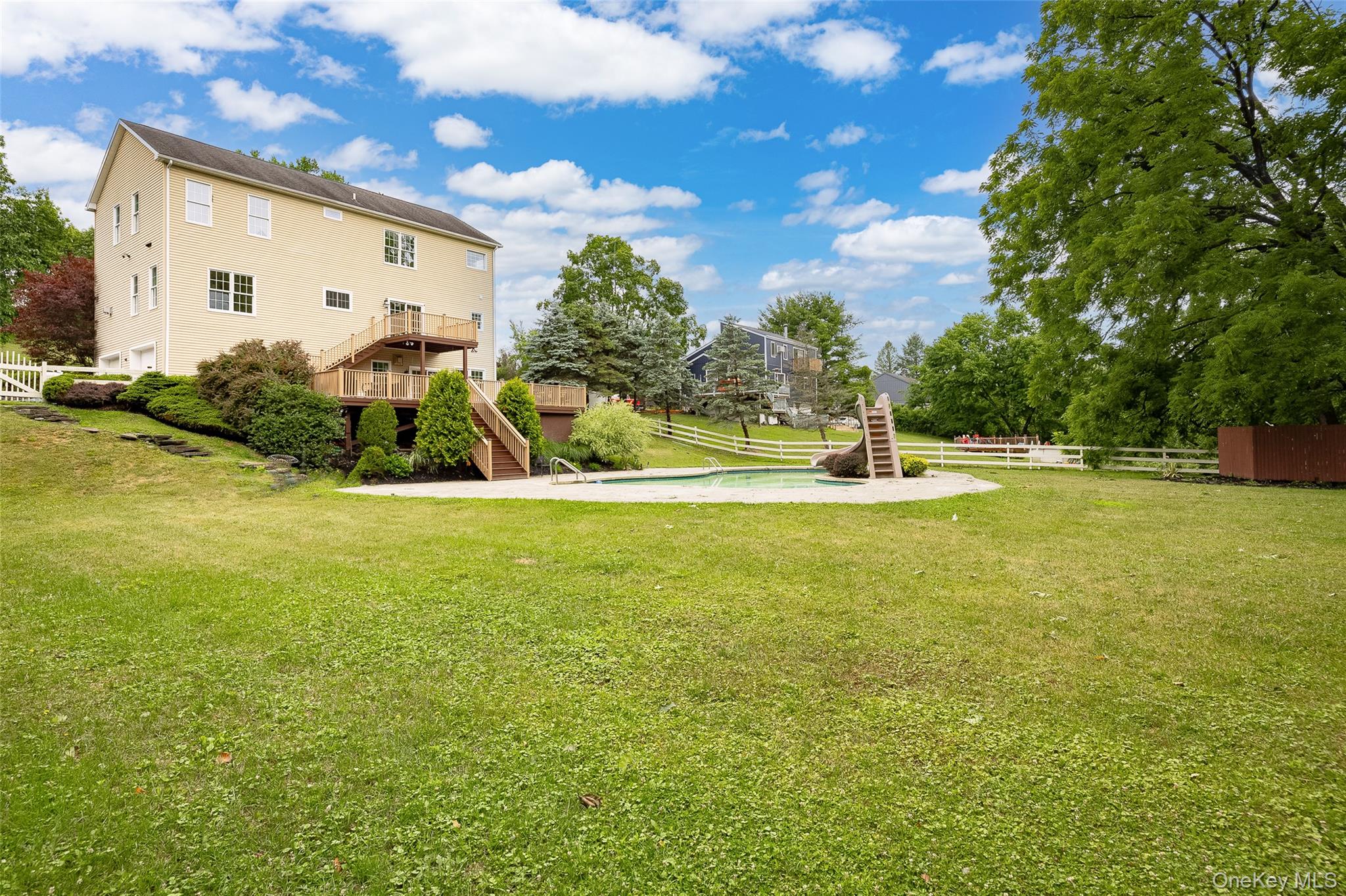 7 Fox Run – For Sale photo 30