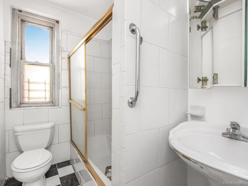2081 Cruger Avenue, Unit 4C photo 10