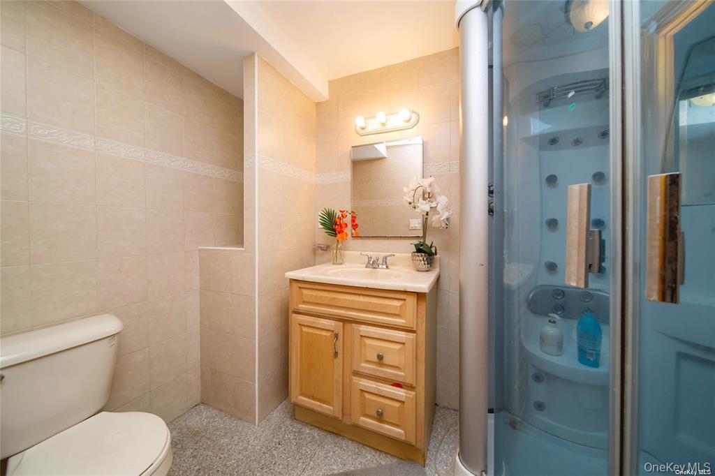 66 Maple Street, Unit A photo 20