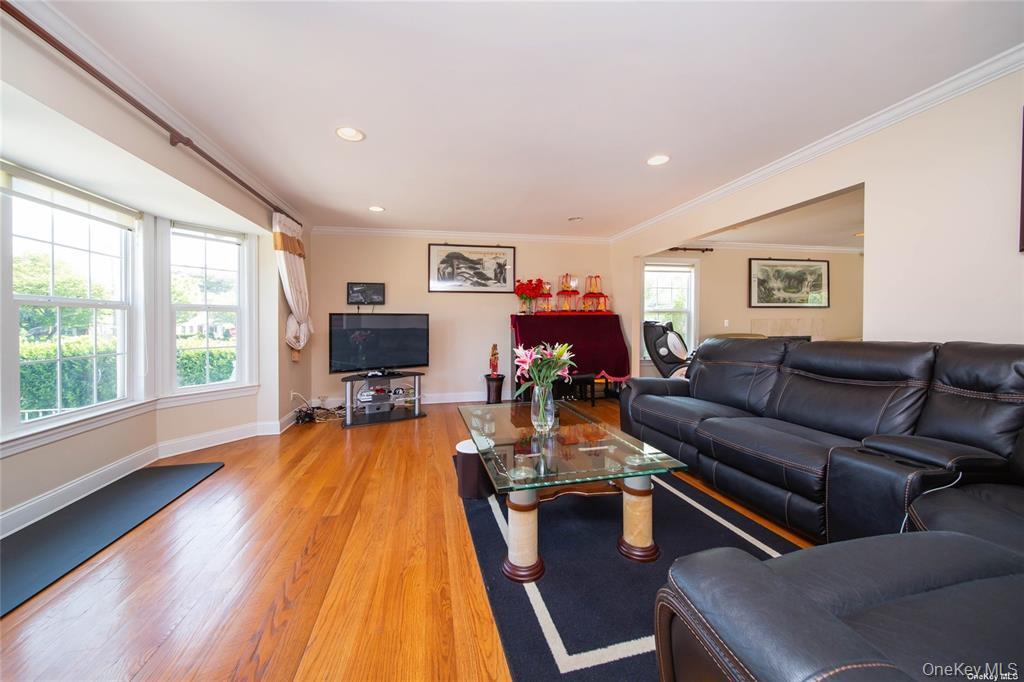66 Maple Street, Unit A photo 4