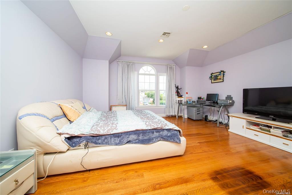66 Maple Street, Unit A photo 14