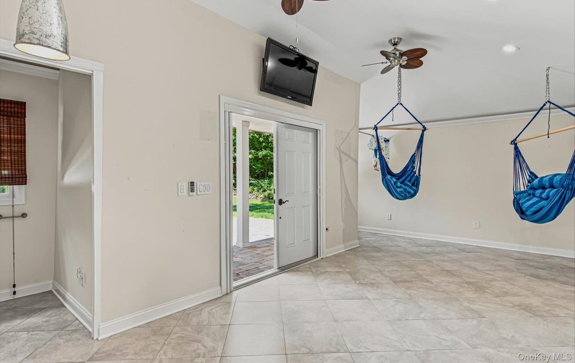 15 Tiber Road – For Sale photo 24