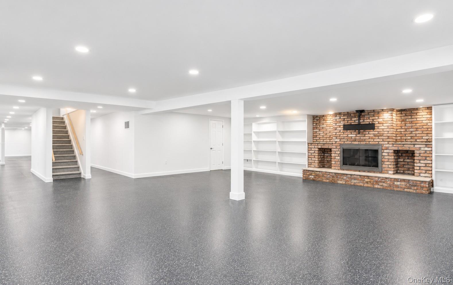 15 Tiber Road – For Sale photo 23