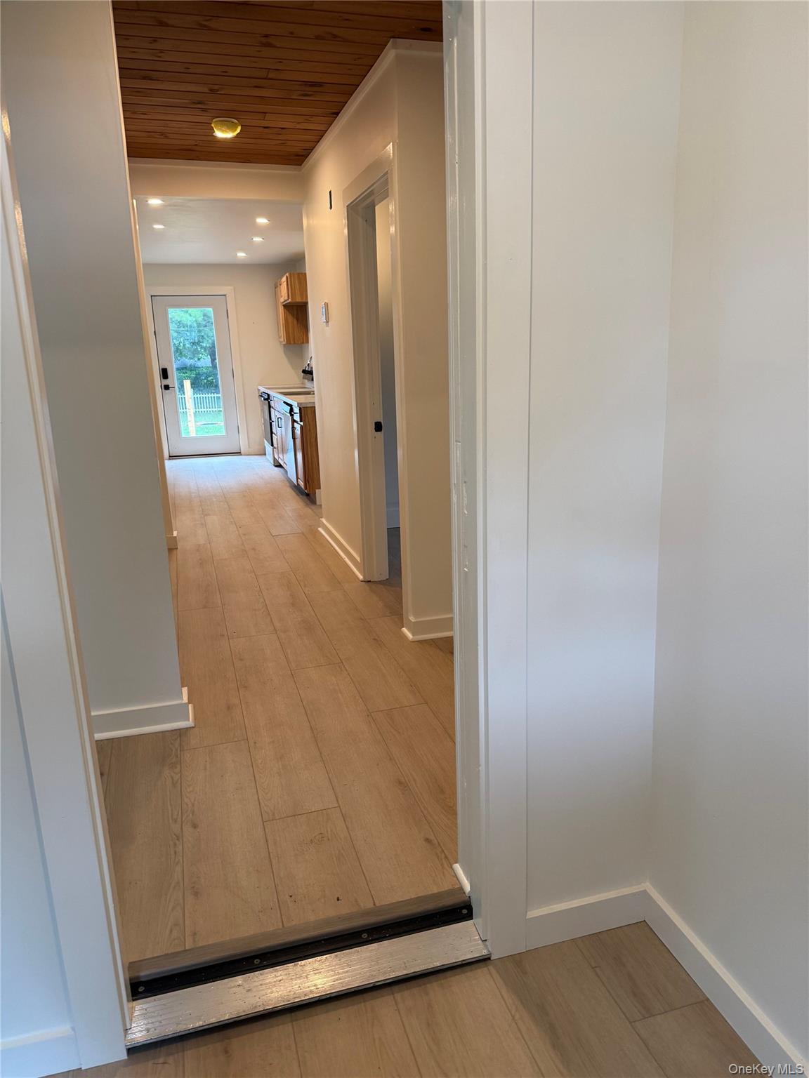 29 Thompson Street – For Rent photo 11