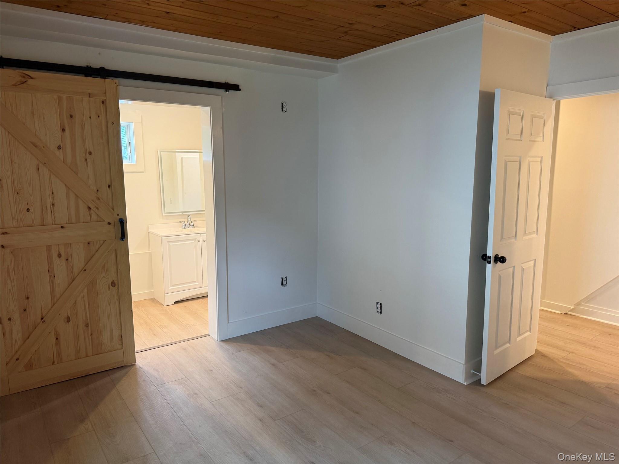 29 Thompson Street – For Rent photo 10