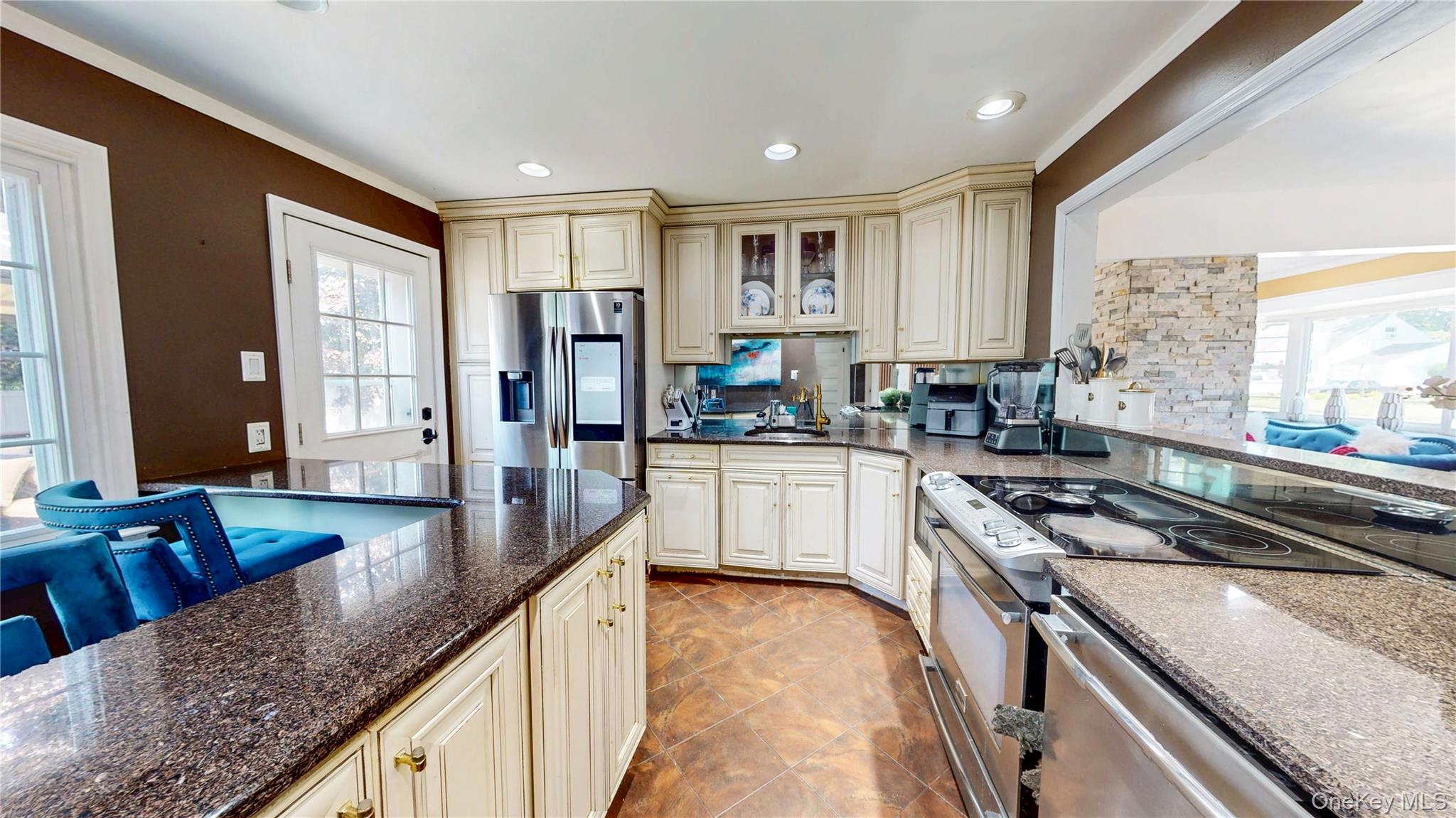 510 11th Street – For Sale photo 8