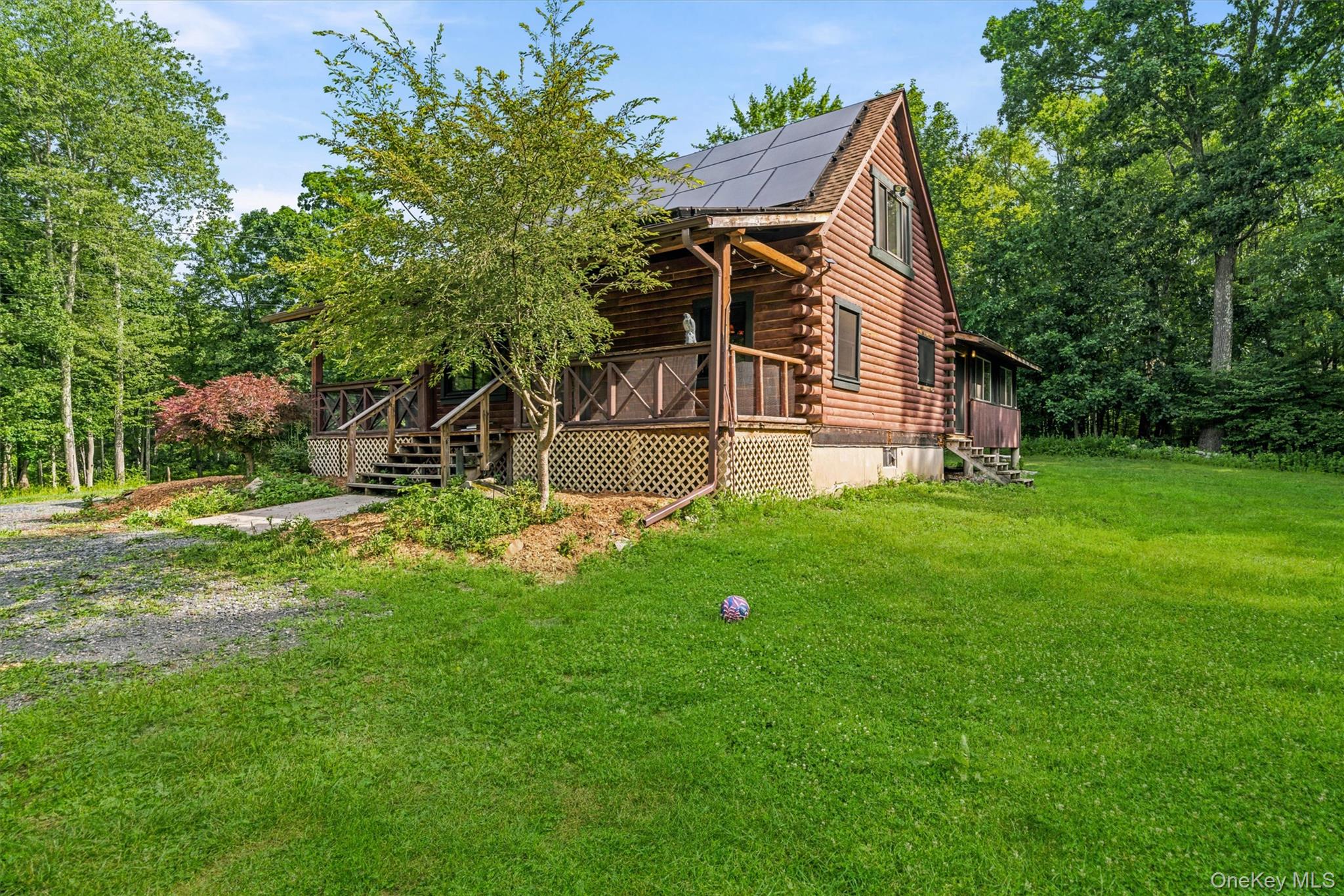 126 Lincolndale – For Sale photo 3