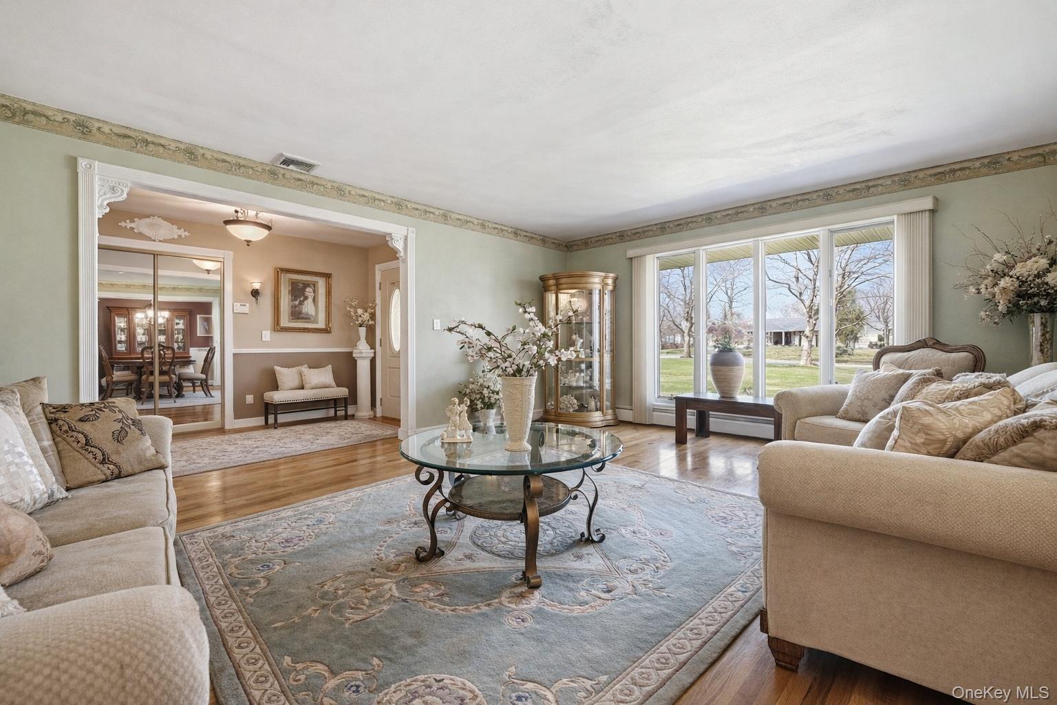 8 Penn Drive – For Sale photo 3