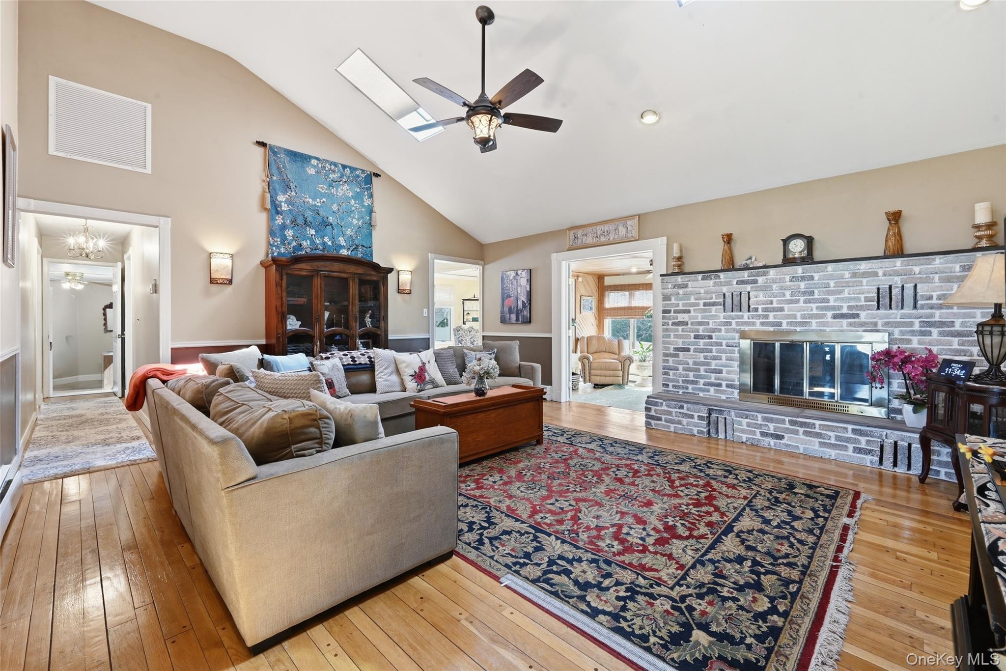 8 Penn Drive – For Sale photo 5