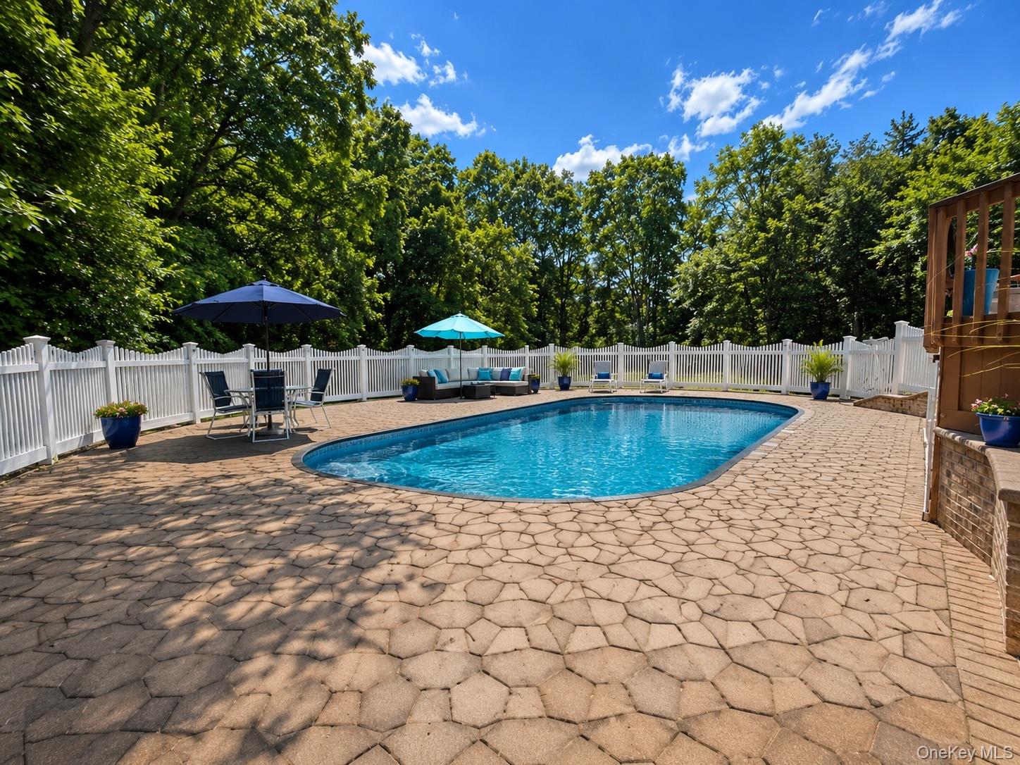 8 Penn Drive – For Sale photo 29