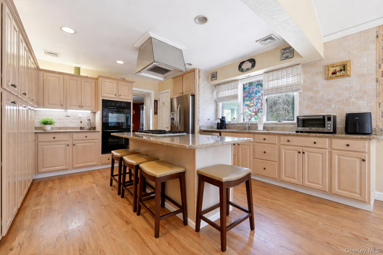 8 Penn Drive – For Sale photo 7
