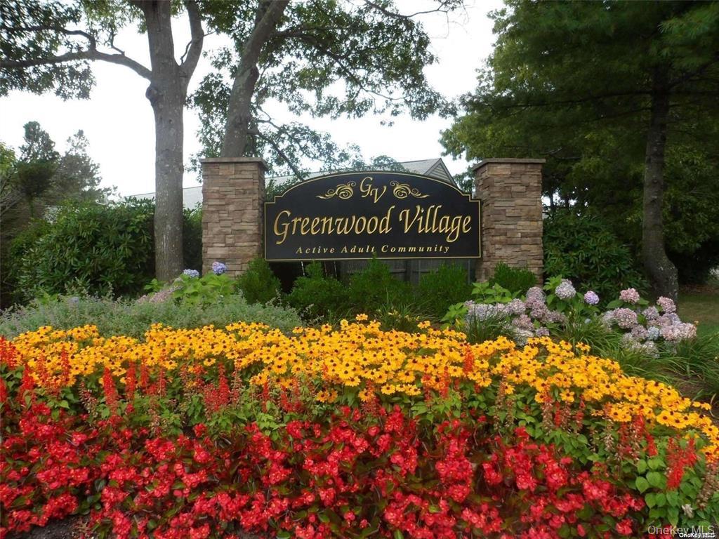 35 Village Circle S – For Sale photo 29