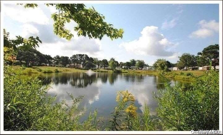 35 Village Circle S – For Sale photo 21