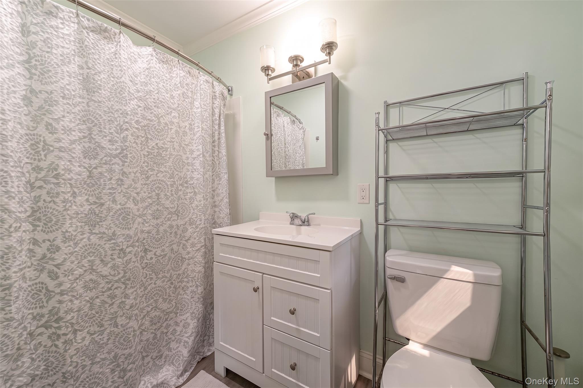 1022 Parkway Street – For Sale photo 13