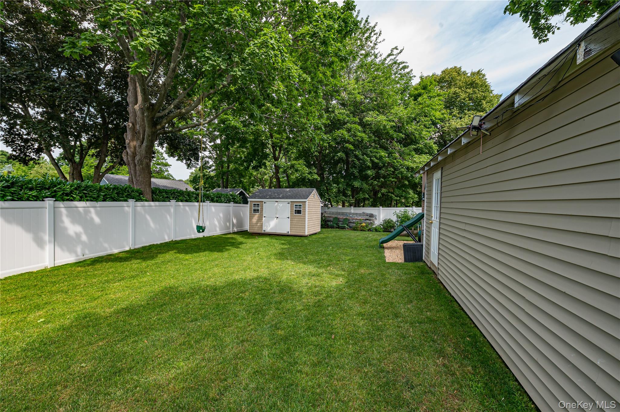 1022 Parkway Street – For Sale photo 20
