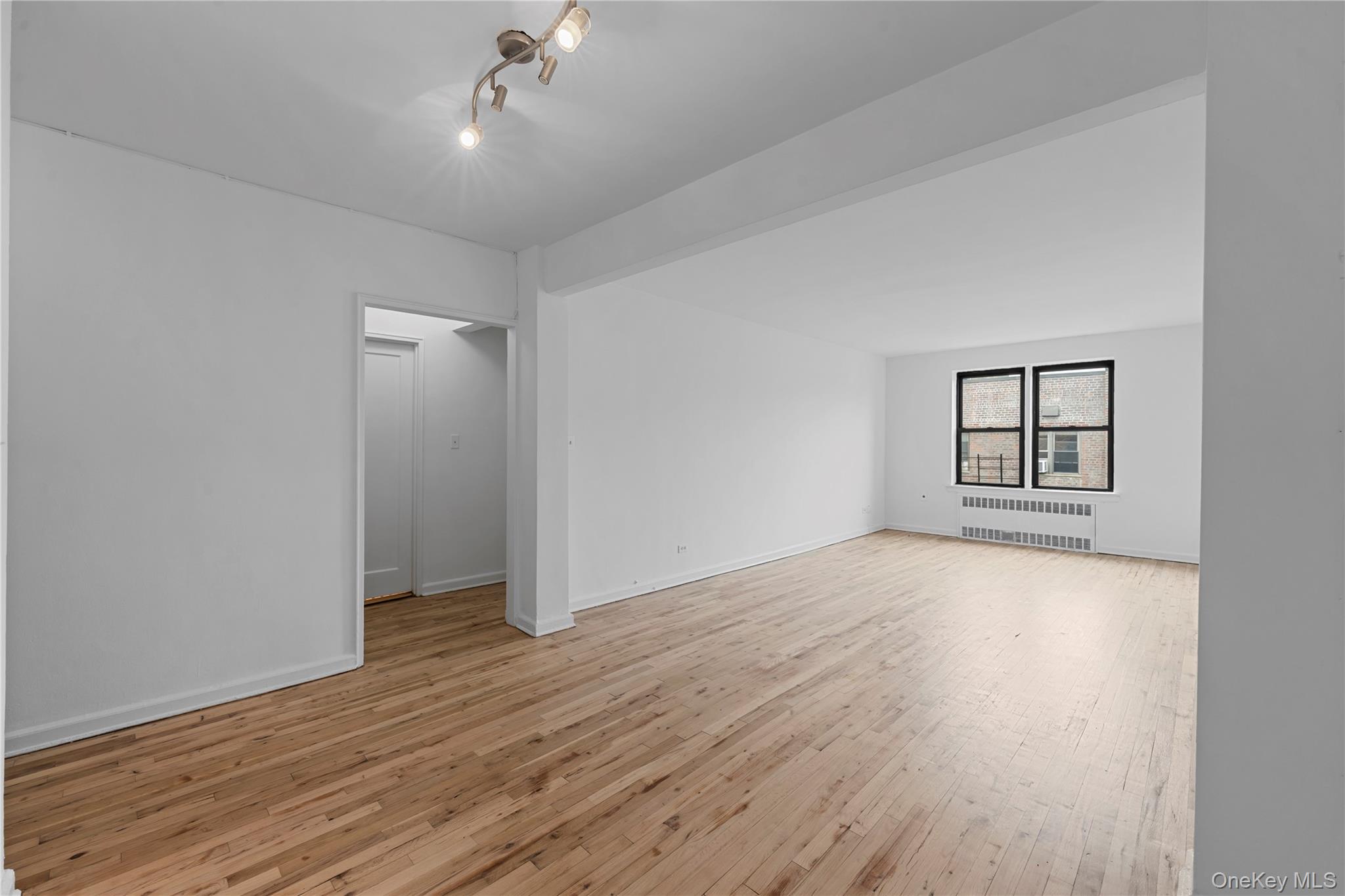 3726 87TH ST, Unit 6A photo 2