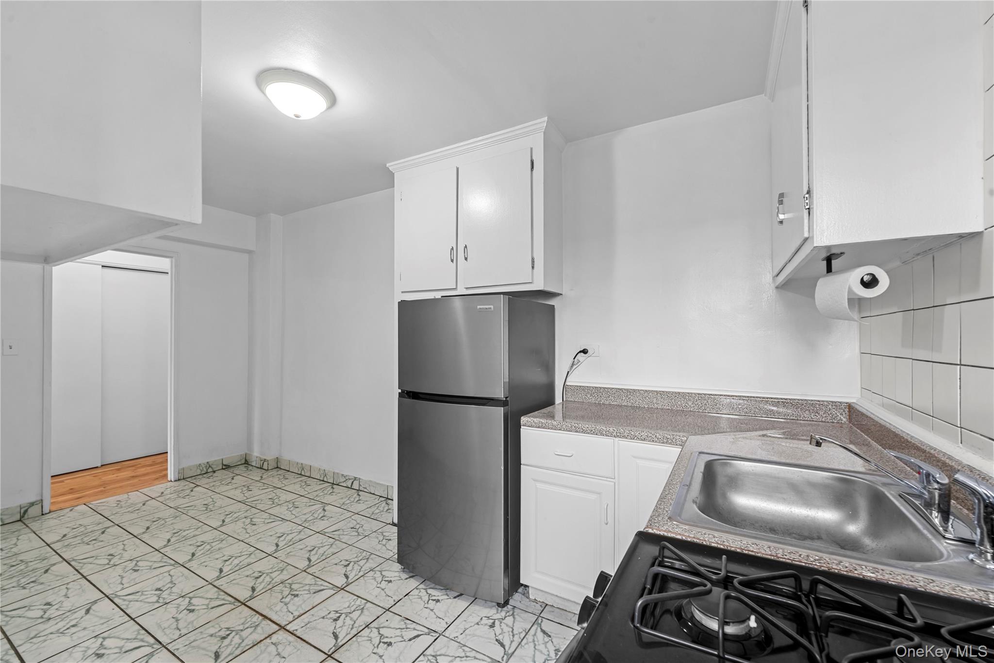 3726 87TH ST, Unit 6A photo 19