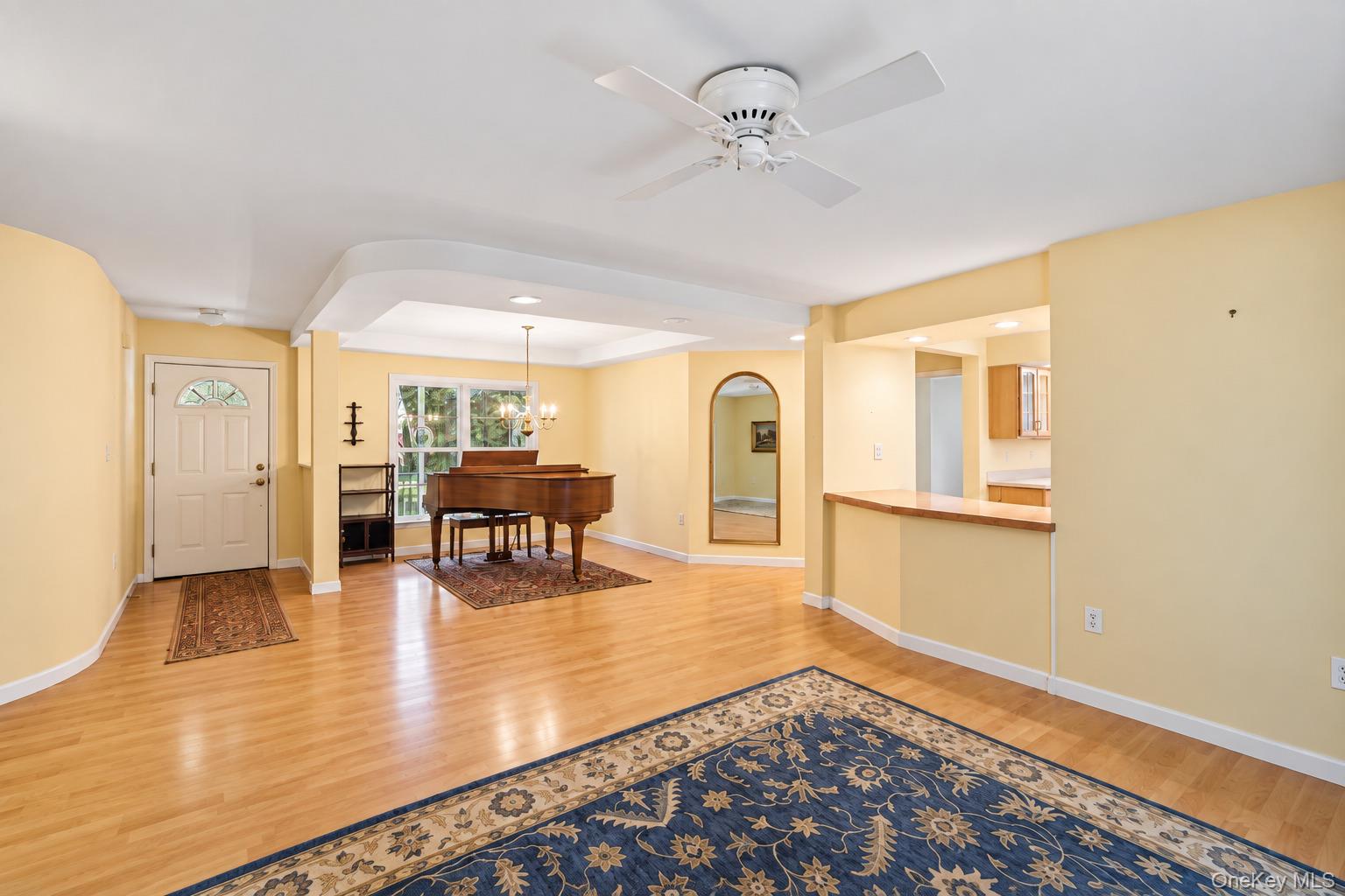 1407 Middle Road, Unit 245 photo 3