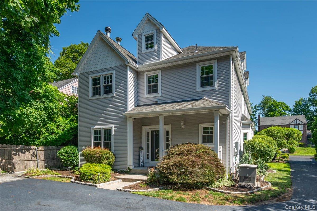 76 Smith Avenue – For Sale photo 2