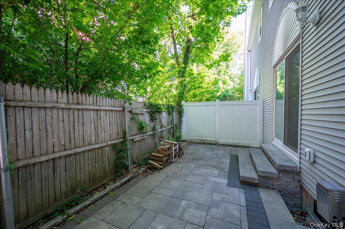 76 Smith Avenue – For Sale photo 12