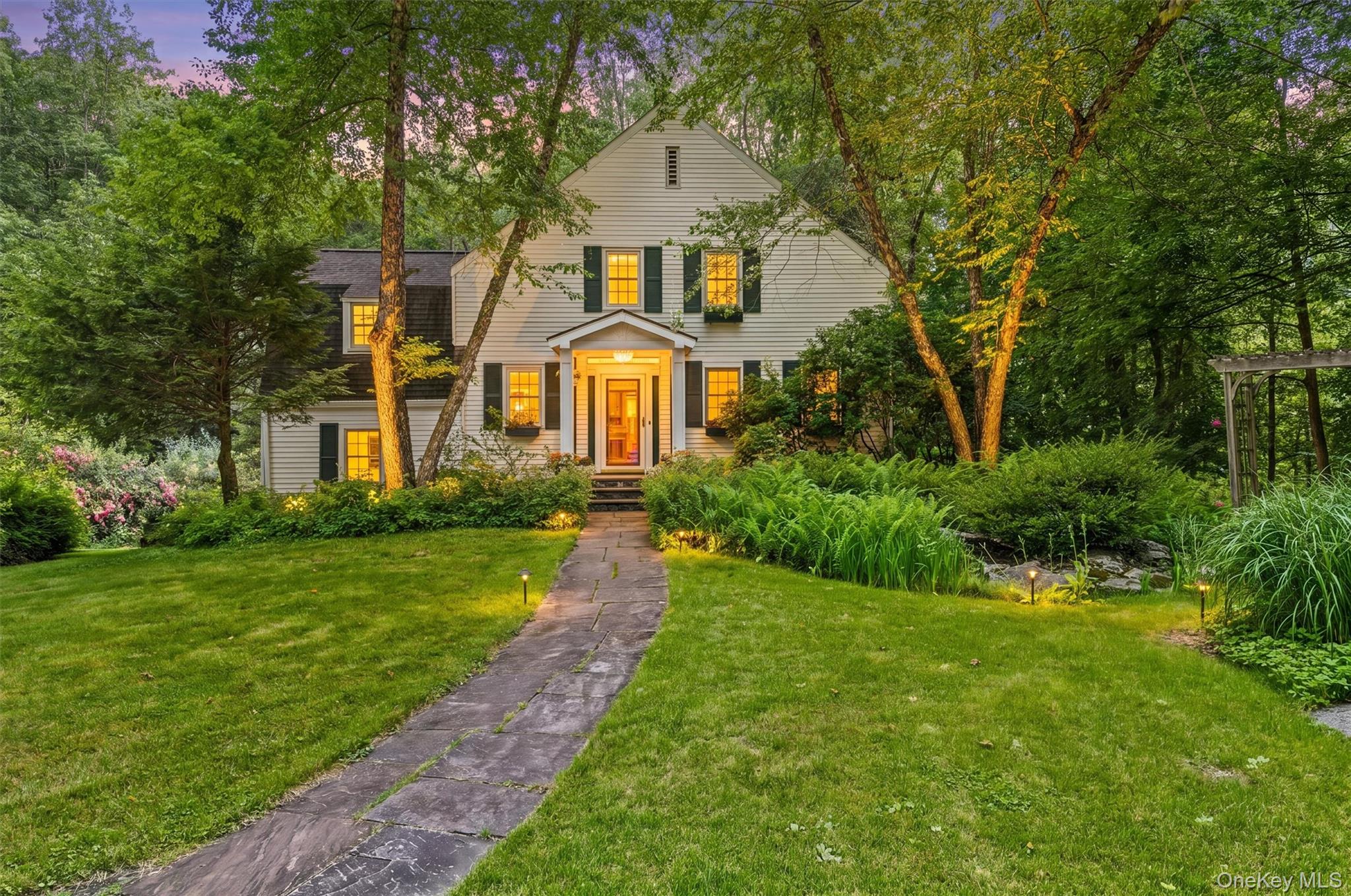 69 Montrose Station Road – For Sale