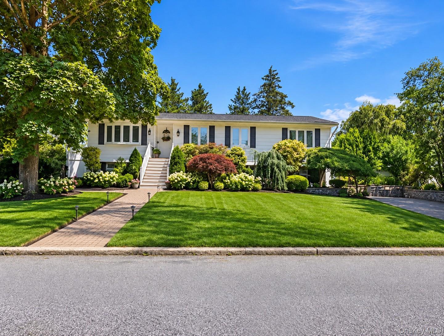 9 Starr Street – For Sale