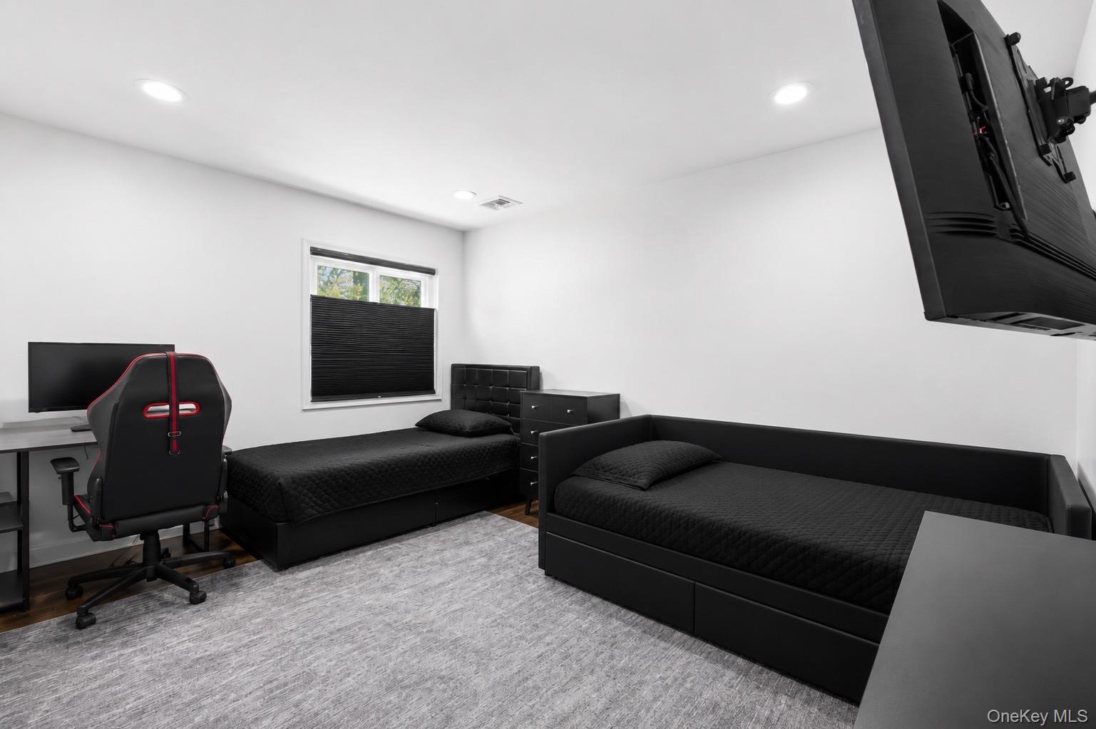 9 Starr Street – For Sale photo 13
