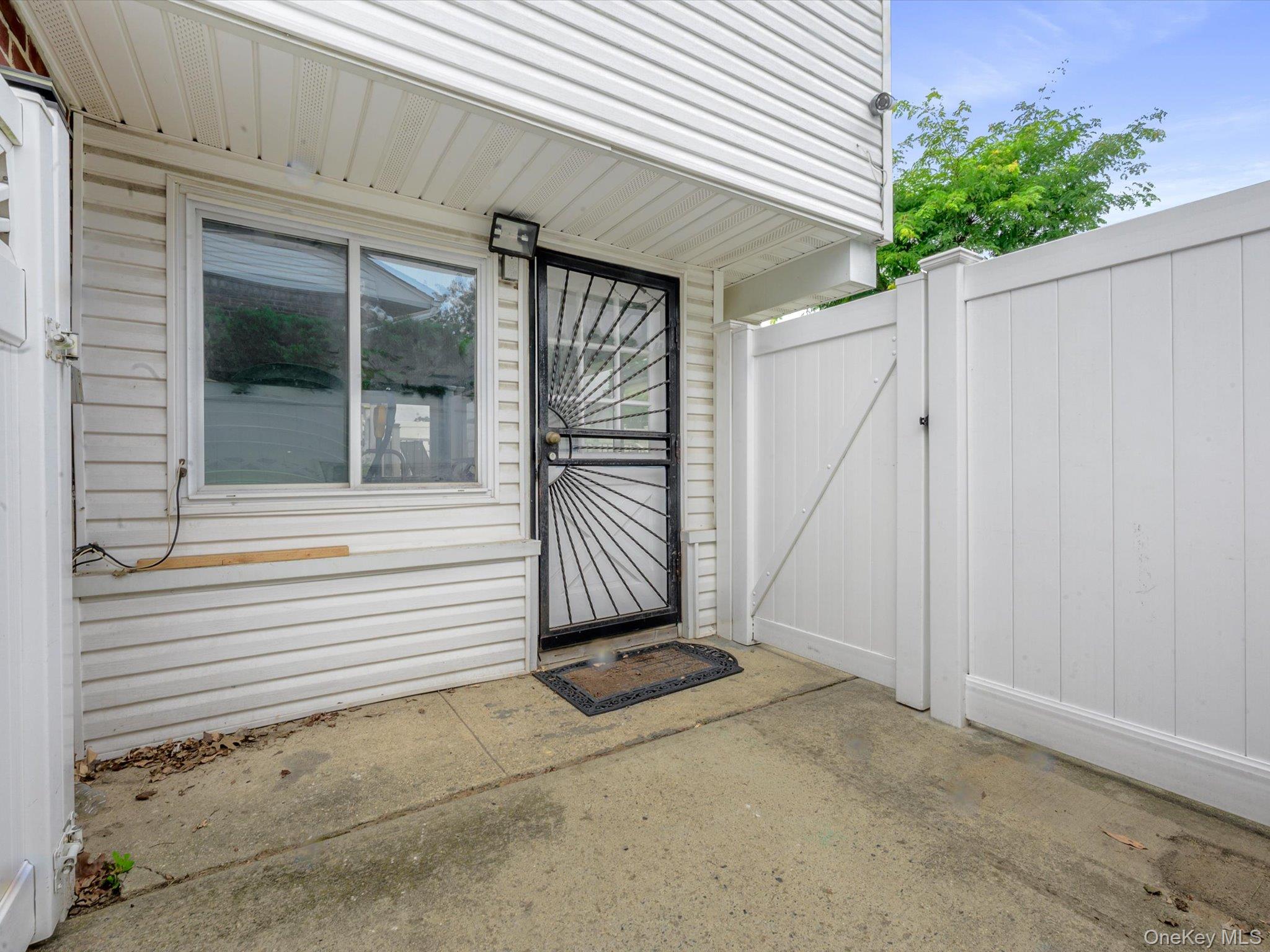 2182 Baylis Avenue – For Sale photo 29