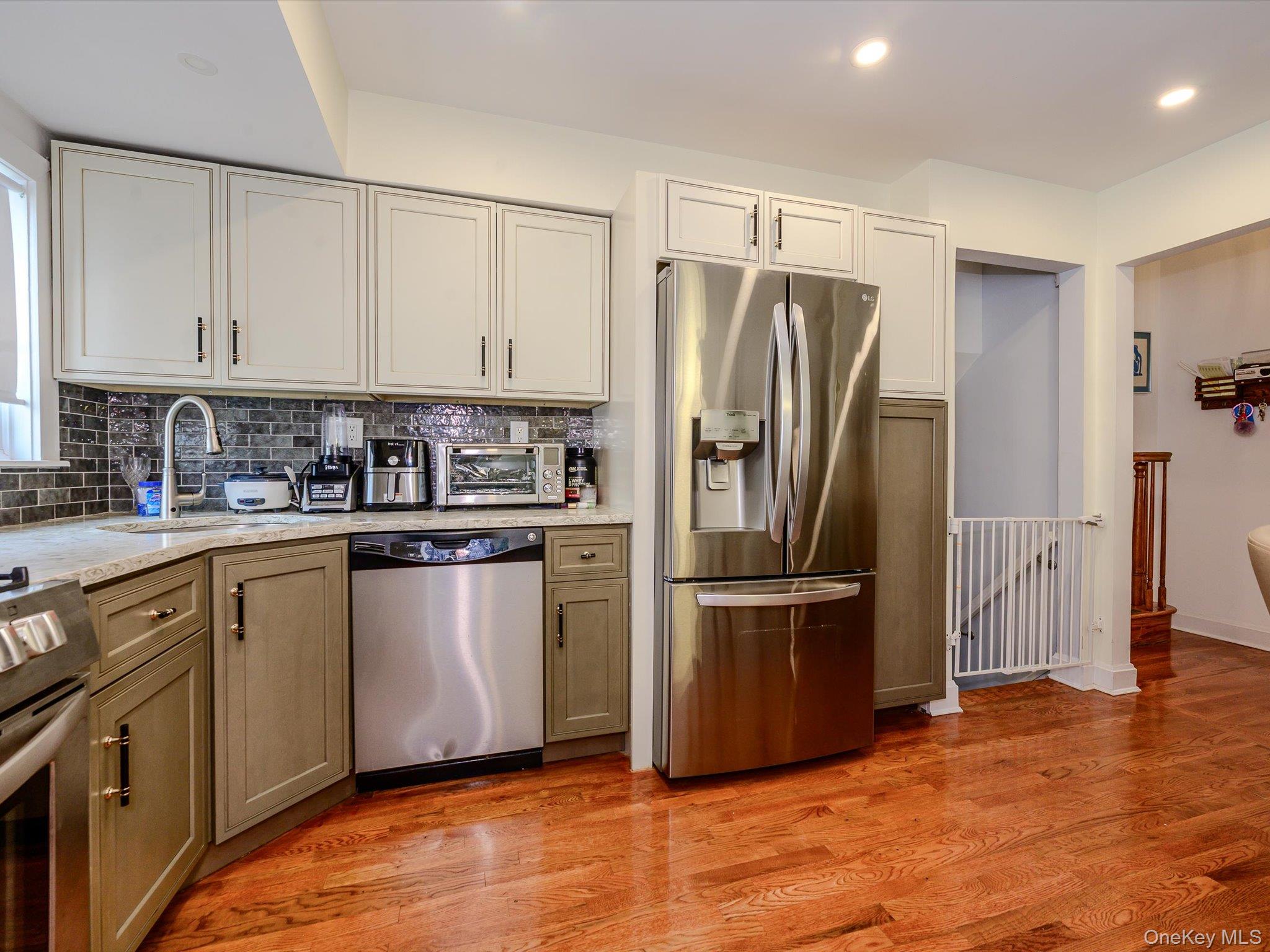 2182 Baylis Avenue – For Sale photo 12