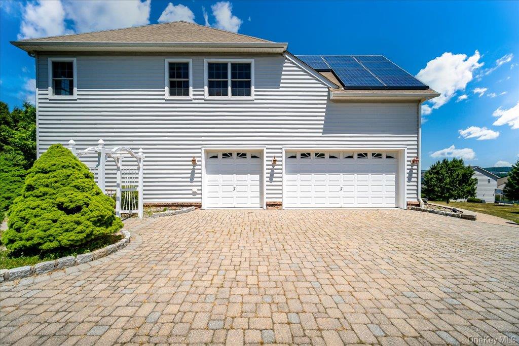3 Stahl Way – For Sale photo 2
