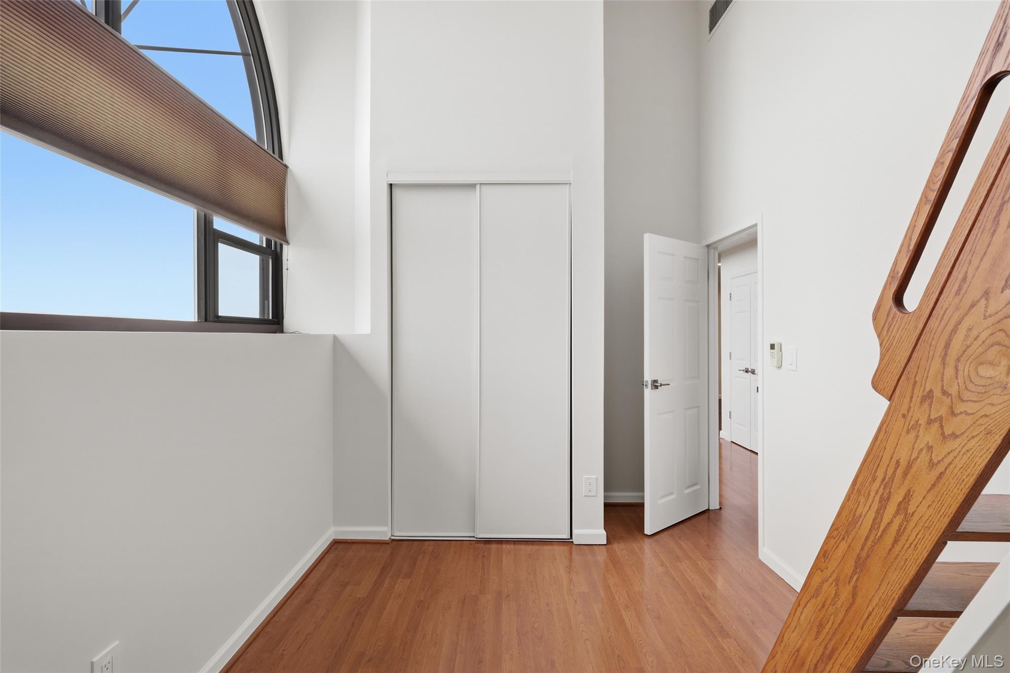185 W Park Avenue, Unit 518 photo 15