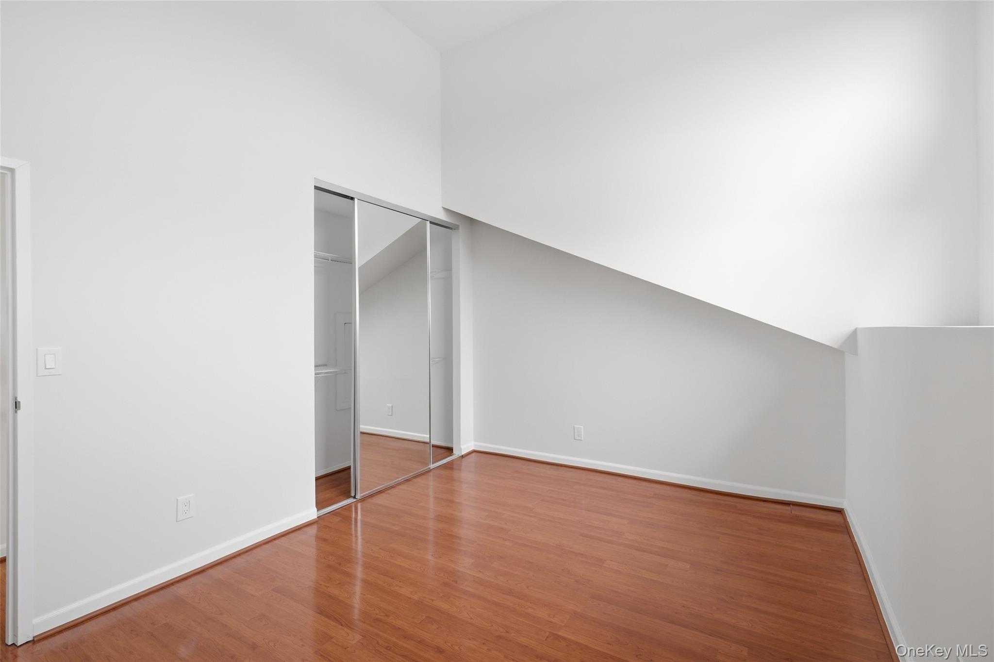 185 W Park Avenue, Unit 518 photo 17