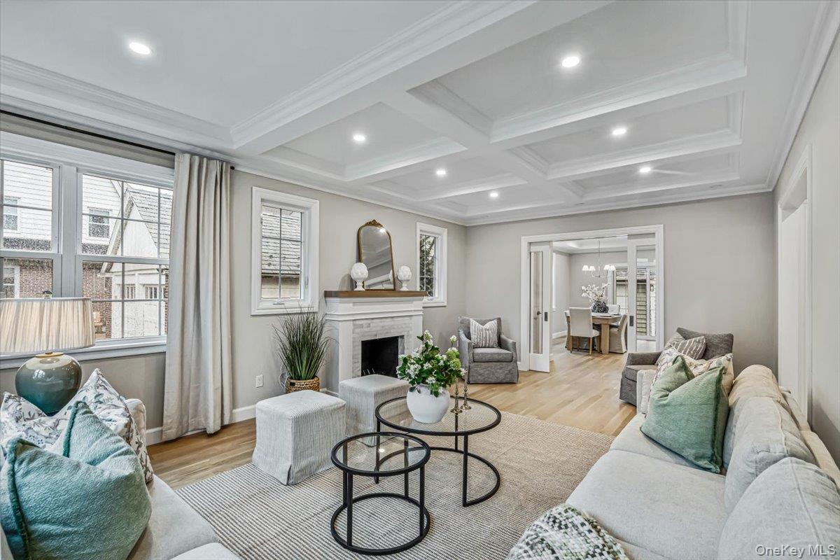 10 Hazel Place – For Sale photo 4