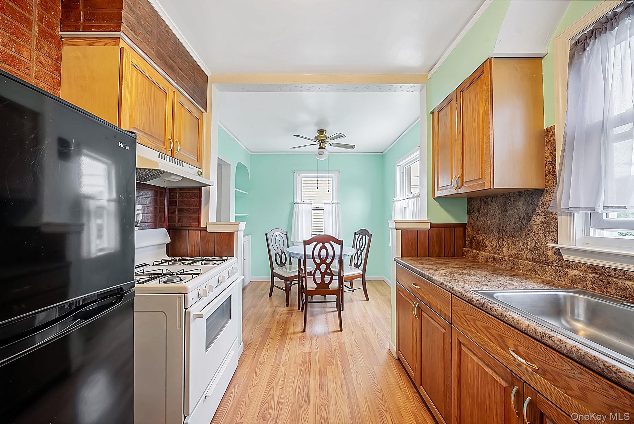 1111 Esther Street – For Sale photo 9