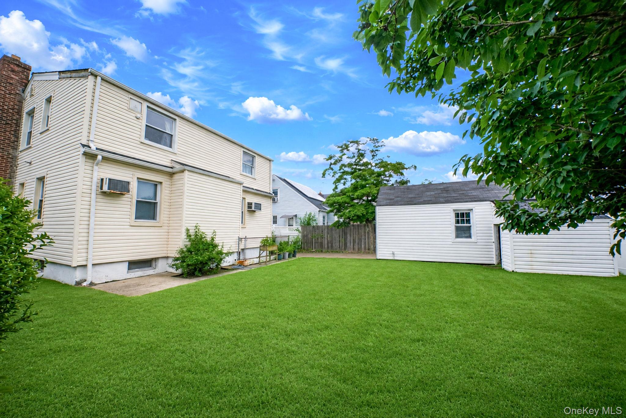 1111 Esther Street – For Sale photo 35