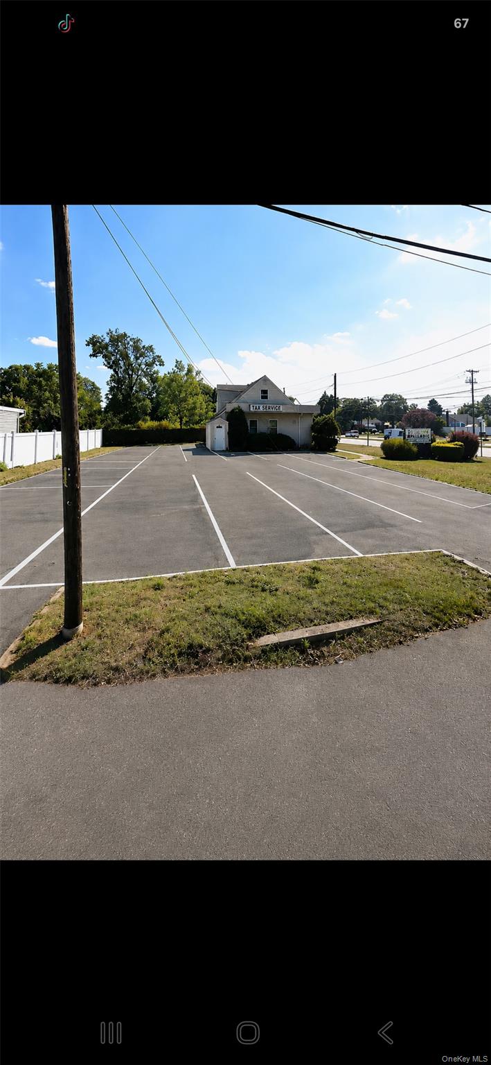 1469 Deer Park Avenue – For Rent photo 5