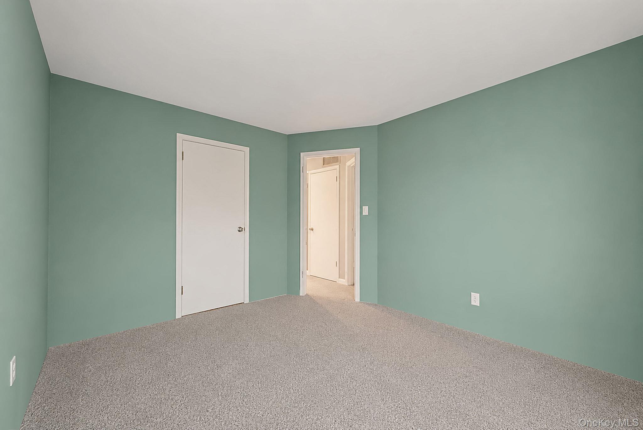 40 E Oakdale Street – For Sale photo 15