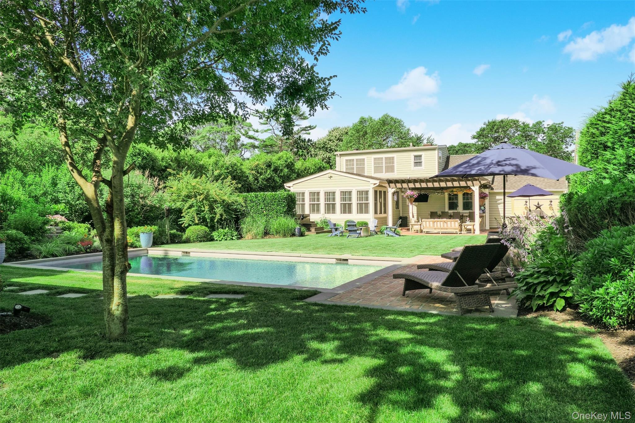 7 Country Club Road – For Sale photo 5