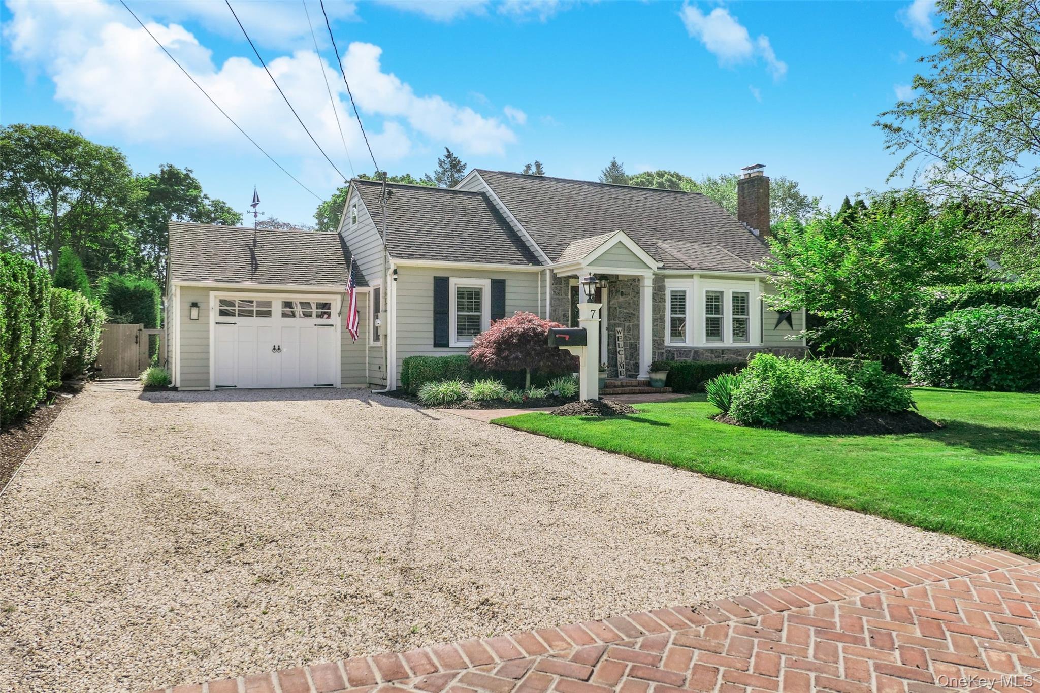 7 Country Club Road – For Sale