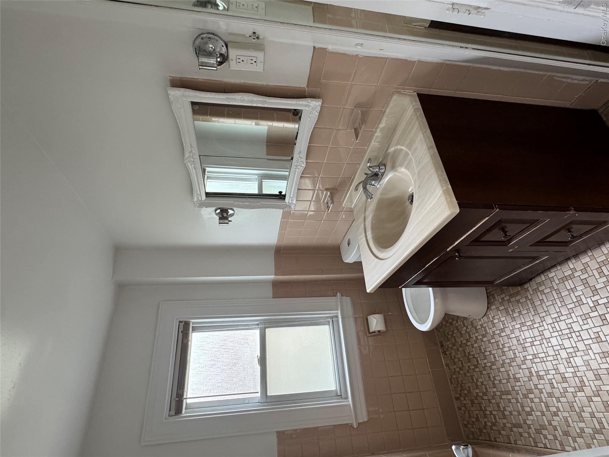 210 Elm Street, Unit 2 photo 3