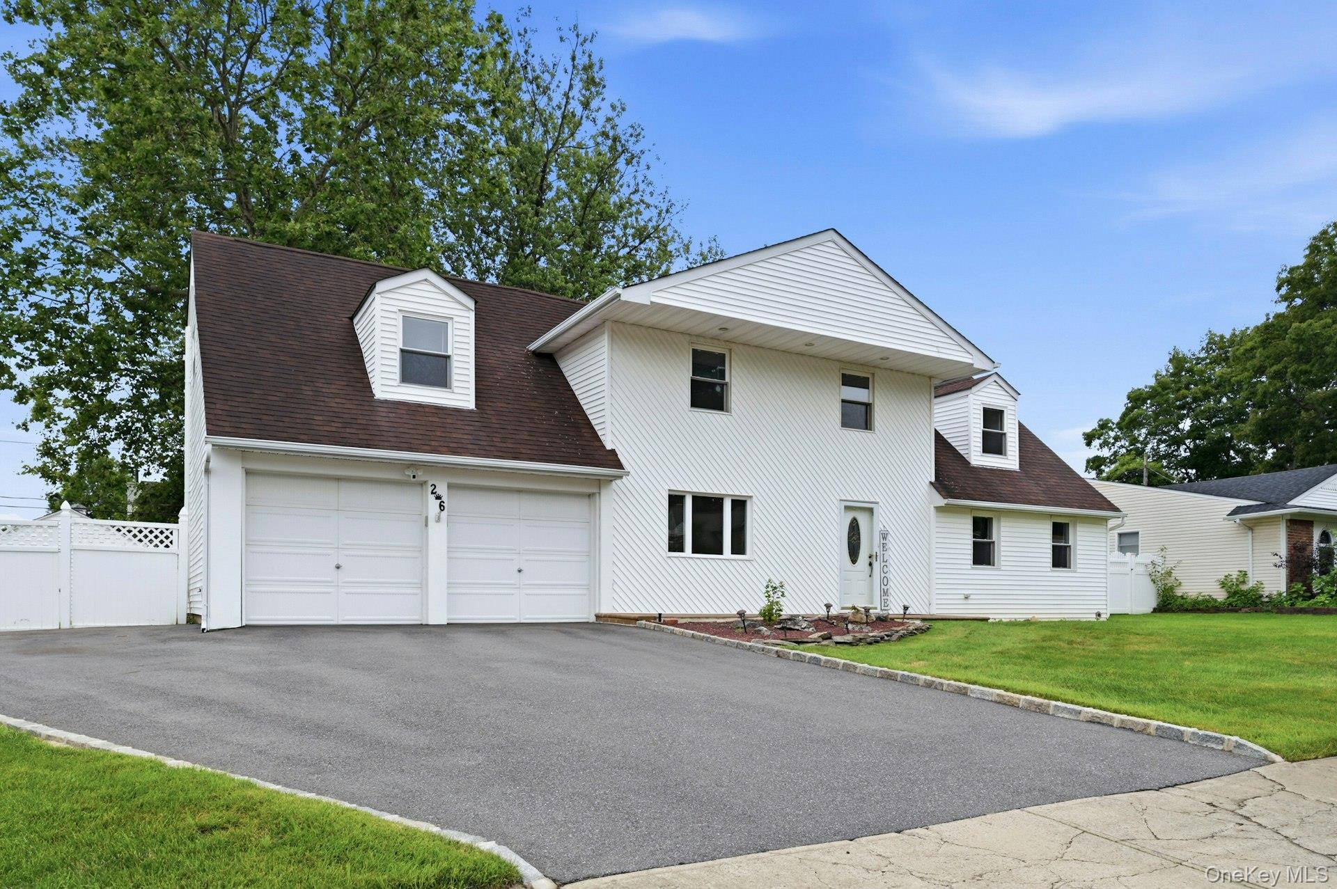 26 King Street – For Sale photo 2