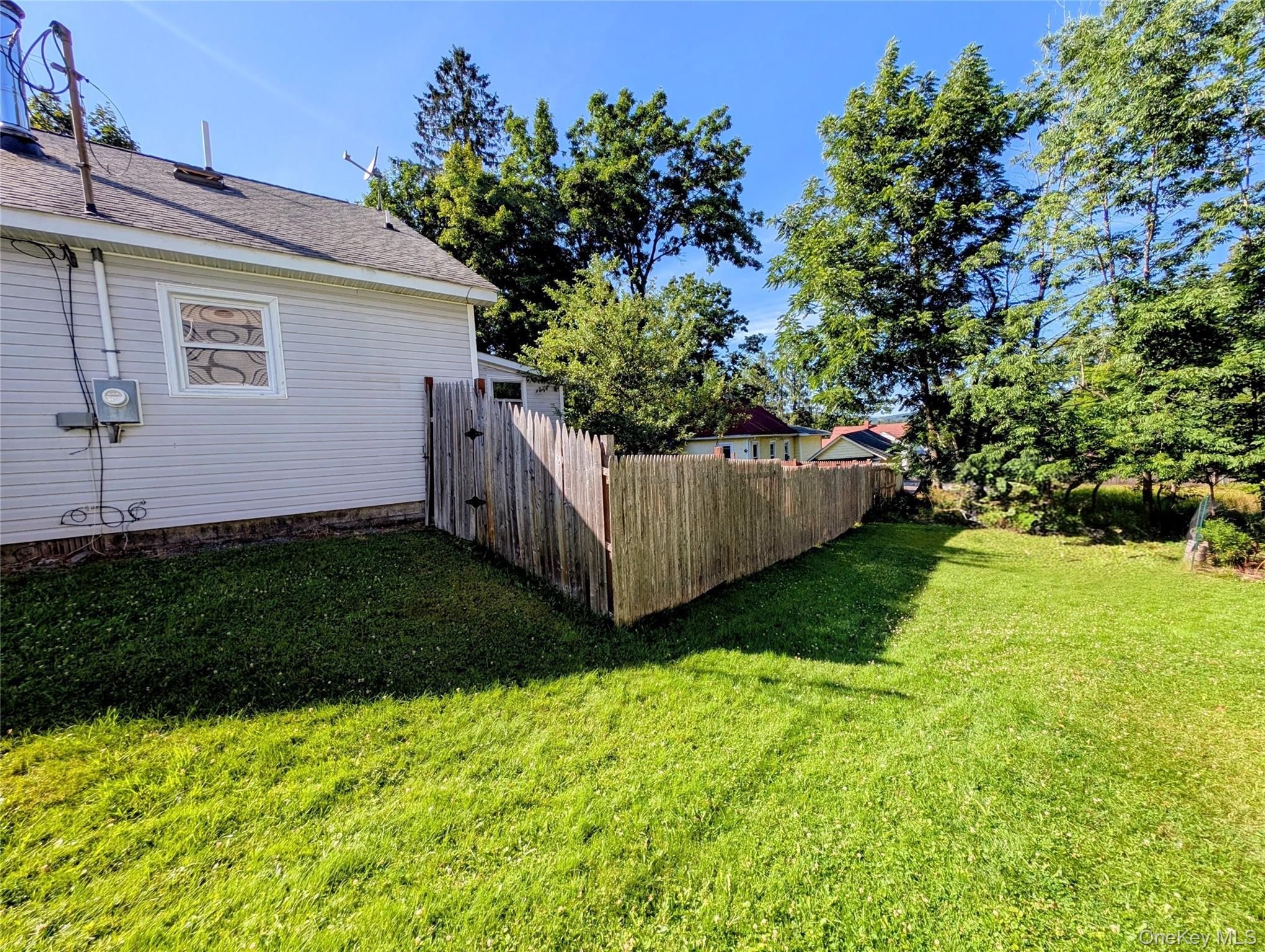 93 Carrier Street – For Sale photo 32