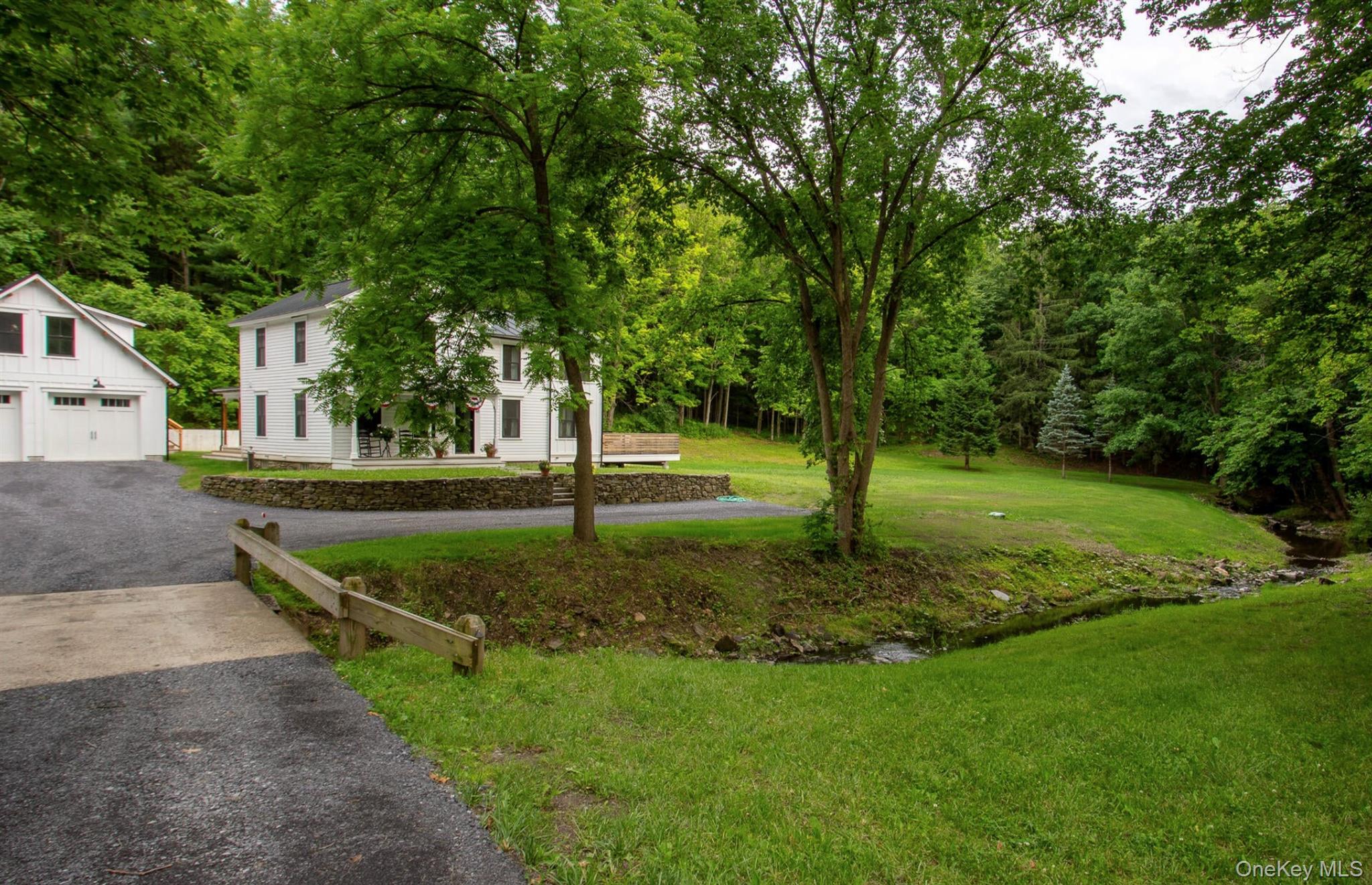 48 Konig Road – For Sale photo 3
