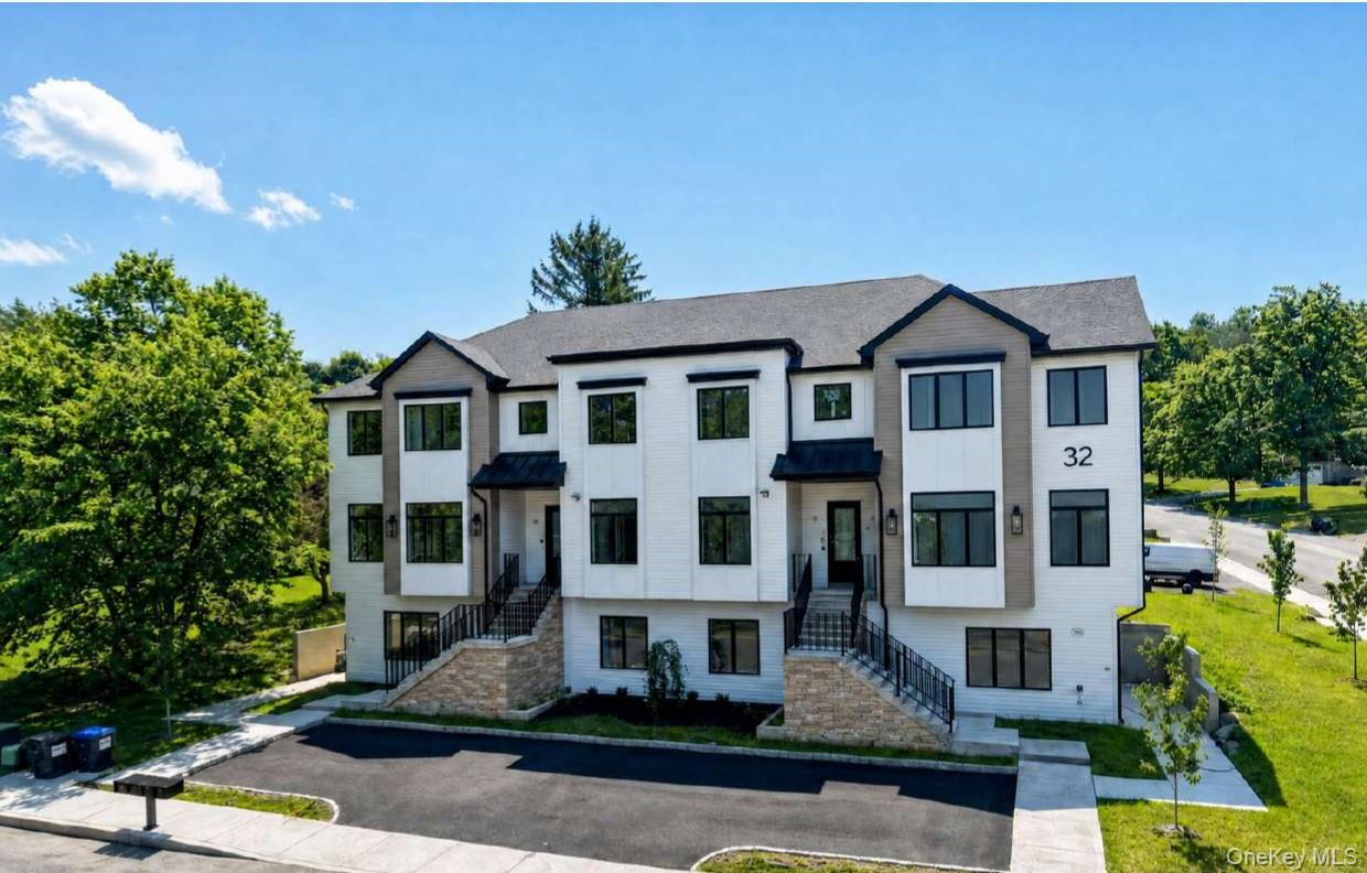 32 Virginia Avenue, Unit 101