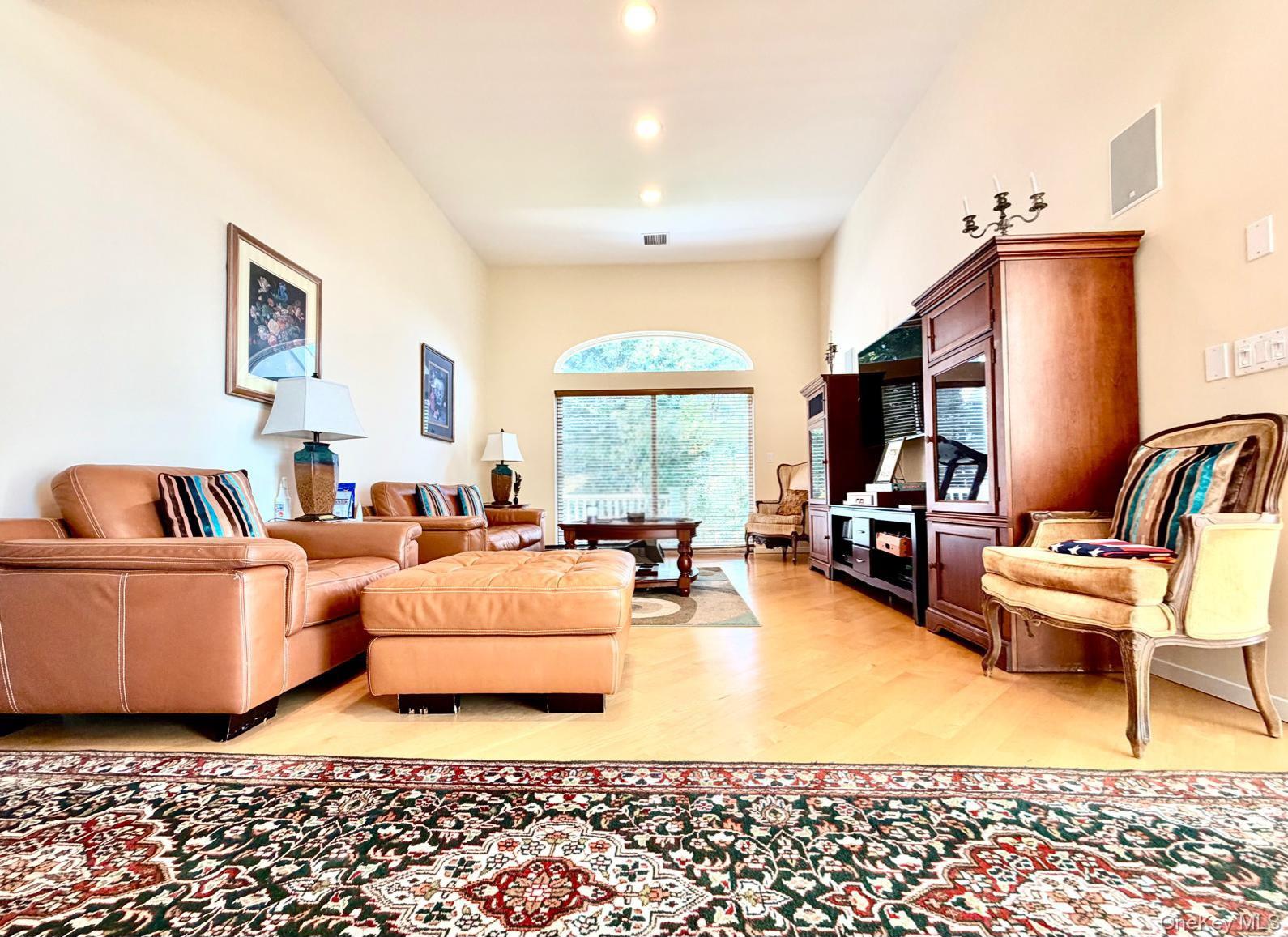 18 Pine Tree Lane – For Sale photo 30