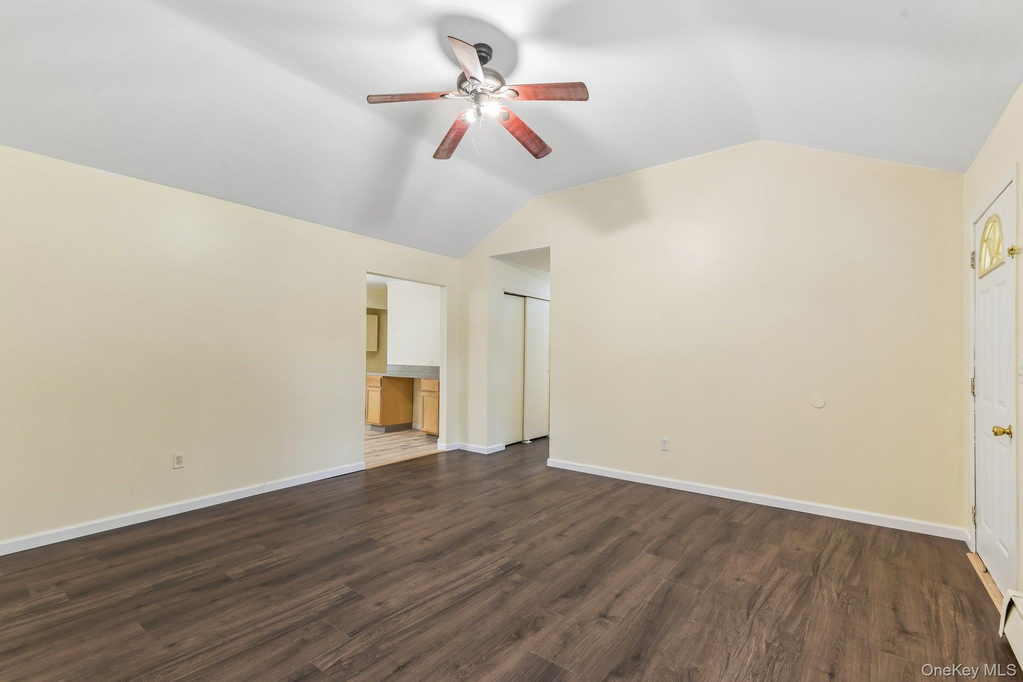 22 Red Maple Road – For Sale photo 6