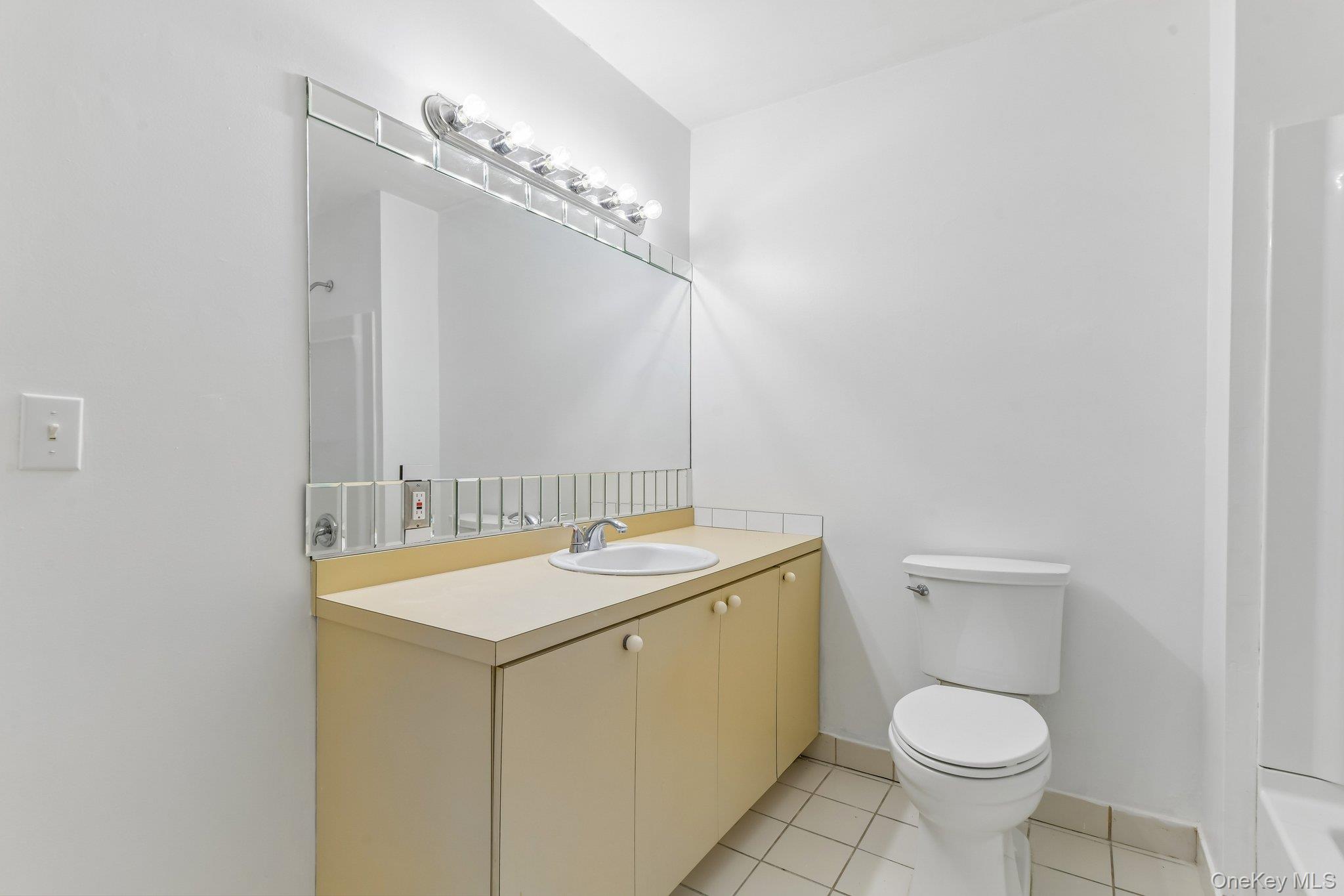 22 Red Maple Road – For Sale photo 24